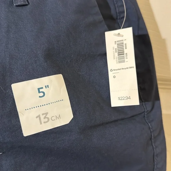 Woman shorts - Picture 2 of 3